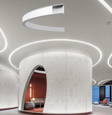 Amostras grátis dobráveis montadas de superfície da extrusão de Alu da curva flexível da canaleta em U do Super Slim do perfil de alumínio da tira do diodo emissor de luz