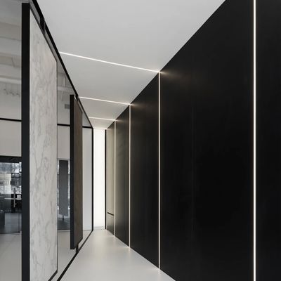 O perfil conduzido para o canal preto das tiras da iluminação da barra clara de teto Recessed o alumínio do emplastro Gypsum3 T5 do Drywall