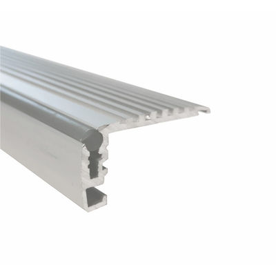 Bom preço Os perfis de alumínio da extrusão do diodo emissor de luz T5 de H22.5mm 6063 anodizaram linear para a iluminação da escada on-line